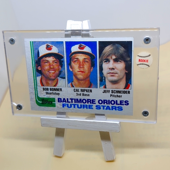 1982 Topps 21 Baltimore Orioles Future Stars Bonner Ripken Schneider - Picture 1 of 8